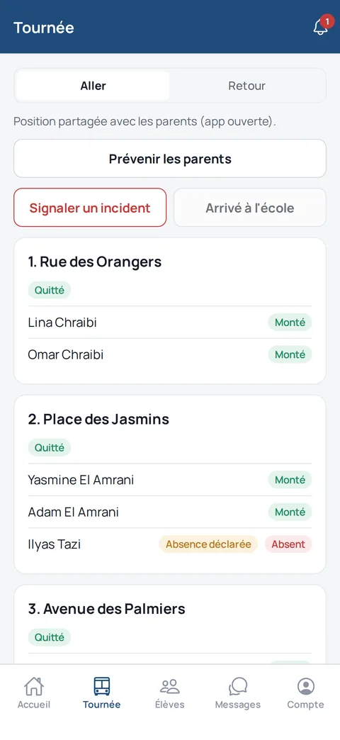 Écran de tournée de l'espace chauffeur de l'application iStudy : arrêts du jour et élèves montés
